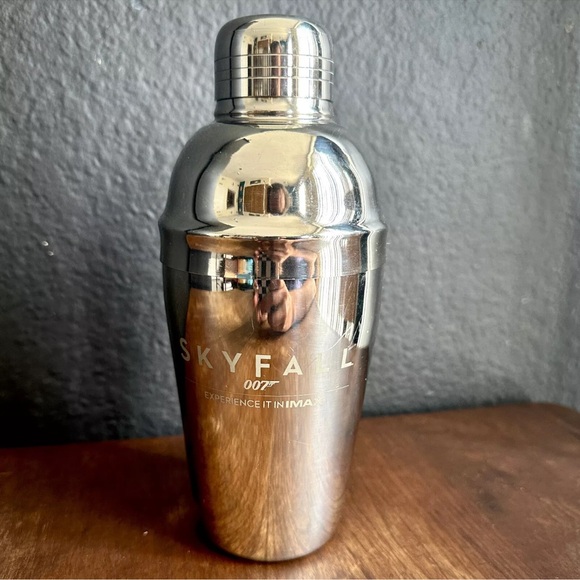 [SOLD] Rare SKYFALL IMAX Cocktail Martini Shaker Stainless- James Bond 007 Craig - Picture 2 of 7